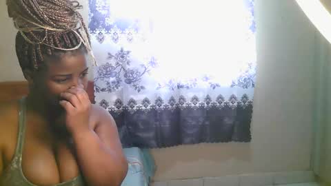 sexylucy33 online show from February 18, 12:05 pm