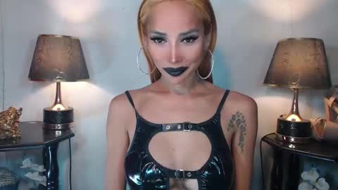 Queen Sofia online show from December 22, 5:03 am