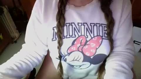 sexymisss24 online show from April 25, 9:00 am