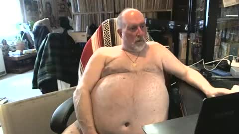 Grizz Lee Bear online show from March 12, 2:01 pm