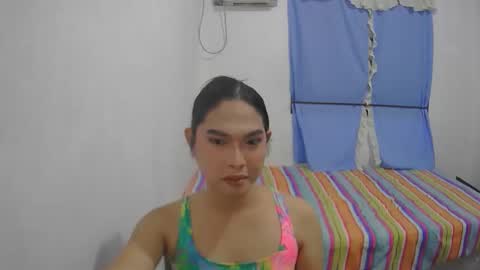 sexypetiteraine online show from January 7, 5:29 pm