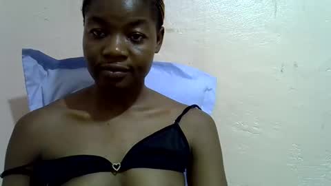 sexyshaz22 online show from April 12, 10:36 pm