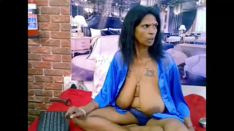 sexyva4u2luv online show from March 21, 8:30 am