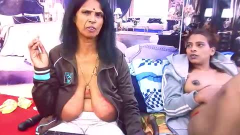 sexyva4u2luv online show from February 12, 11:03 am