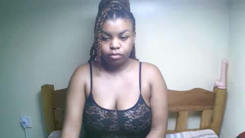 sexyyred_ online show from April 21, 9:55 pm