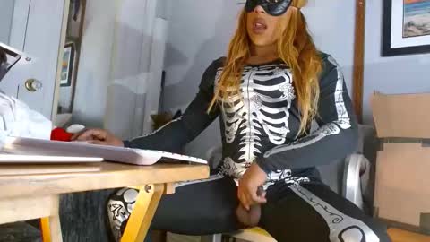 sf_bella online show from October 26, 11:37 pm