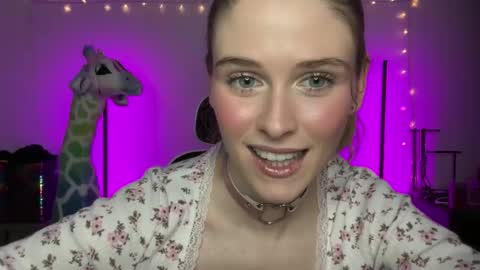 shadebabe online show from February 4, 7:51 am