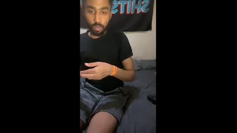 Snapshot of shadow_ps7 chatting on November 1, 6:45 am Shadow online show from November 1, 6:45 am