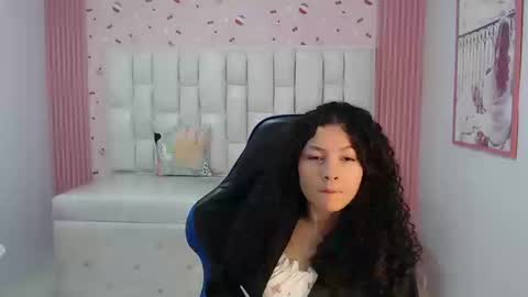 Snapshot of shalon_diaz_sub chatting on September 10, 1:34 pm Shalon  online show from September 10, 1:34 pm