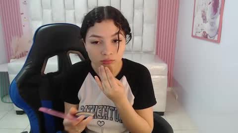 Snapshot of shalon_diaz_sub chatting on September 17, 1:03 pm Shalon  online show from September 17, 1:03 pm