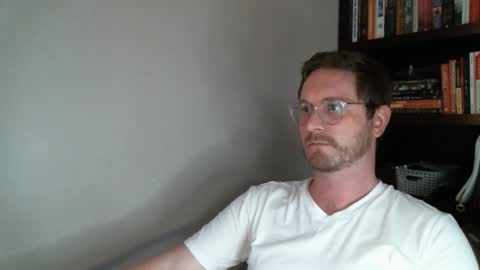 Snapshot of shamelesswetdream chatting on February 19, 12:46 am shamelesswetdream online show from February 19, 12:46 am