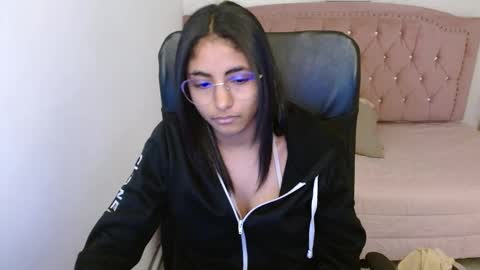 shanelle online show from March 12, 9:12 am