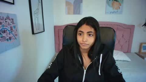 shanelle online show from December 20, 3:35 am