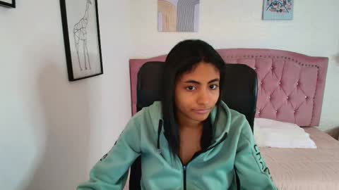 shanelle online show from November 29, 3:47 am