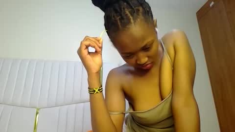 shanizz online show from February 6, 1:05 am