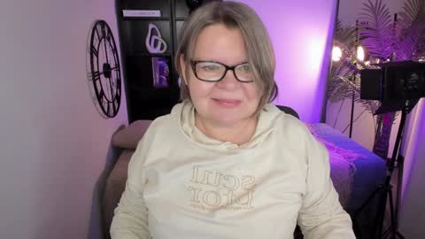 Shannon online show from April 3, 5:03 am