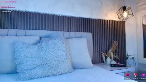 SHANON online show from April 14, 7:17 pm