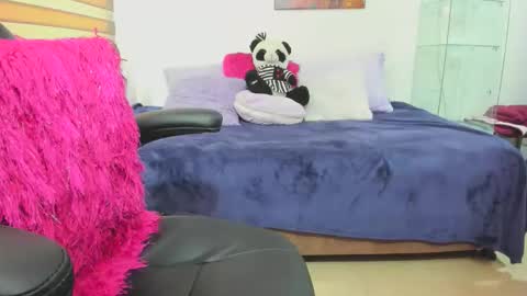 karol online show from October 3, 1:30 pm