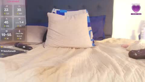 shantallvegga1 online show from November 27, 12:46 pm