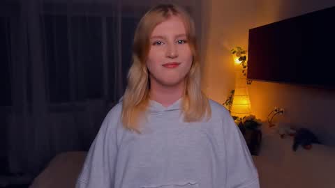 Snapshot of shantiyagin chatting on October 29, 10:54 pm Polly online show from October 29, 10:54 pm