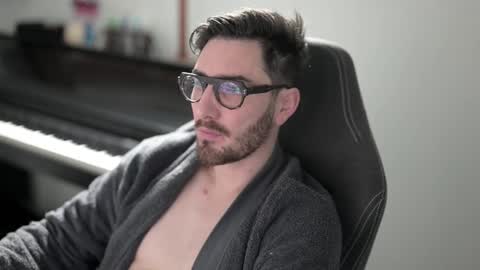 frenchy boy online show from November 11, 9:44 am