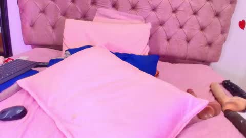 Sharlott online show from February 22, 3:36 pm