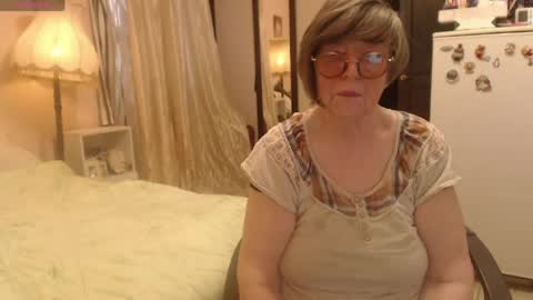 Helena online show from May 1, 5:40 pm