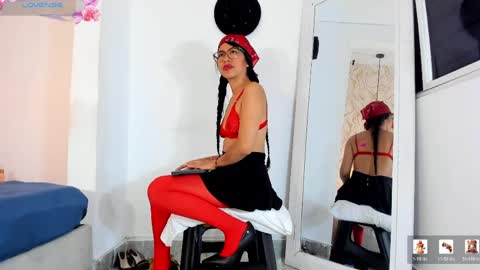 sharon_leather online show from April 11, 12:20 pm