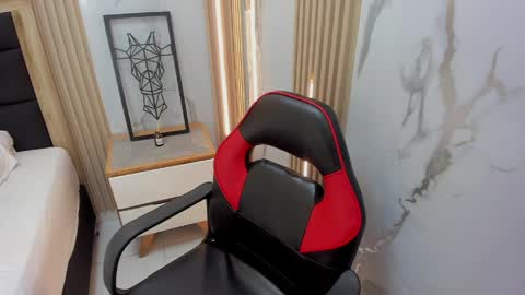 M A G N O  online show from March 30, 1:22 pm