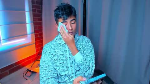 Shawn online show from December 18, 2:34 pm