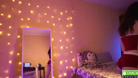 Sonya online show from November 30, 6:04 pm