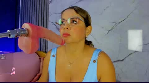shayra_boobs2 online show from June 16, 10:30 am
