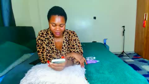 shee13 online show from February 21, 11:41 pm