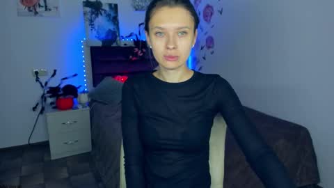 Snapshot of sheillatyler chatting on October 22, 8:06 am Alexis online show from October 22, 8:06 am