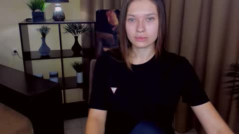 Snapshot of sheillatyler chatting on October 14, 7:11 am Alexis online show from October 14, 7:11 am