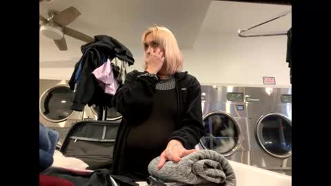 Shelby holes online show from December 17, 1:39 am