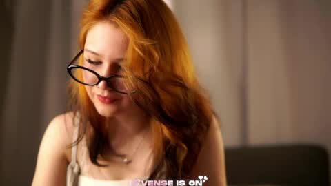 Lina online show from May 9, 3:07 pm