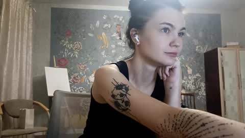 Mila online show from November 25, 10:19 pm