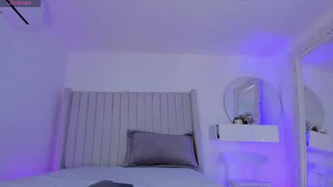 shelynna_azzul online show from June 21, 1:17 pm