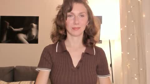 shesleepsnaked online show from March 9, 6:01 pm