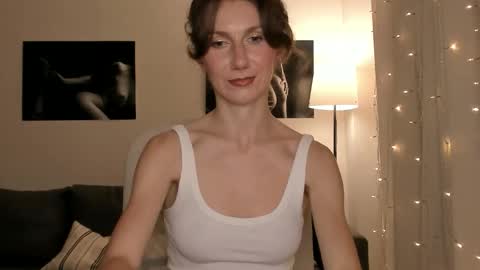 shesleepsnaked online show from April 18, 7:07 pm