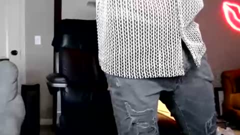 shimmyloe online show from June 20, 7:58 am