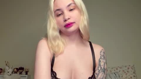 Lina online show from March 24, 3:12 am