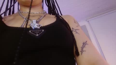 Lizeth tell me Liz online show from March 17, 11:10 pm