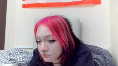 Luna online show from February 19, 8:08 pm