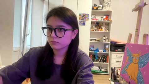 Marie online show from May 11, 2:35 pm