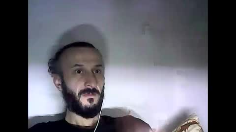 Snapshot of shooter_coool chatting on February 4, 8:28 pm shooter_coool online show from February 4, 8:28 pm