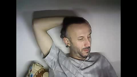 Snapshot of shooter_coool chatting on February 12, 6:51 pm shooter_coool online show from February 12, 6:51 pm