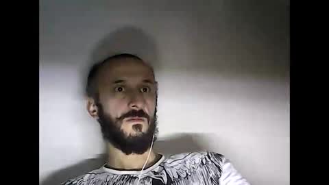 Snapshot of shooter_coool chatting on December 6, 6:22 pm shooter_coool online show from December 6, 6:22 pm