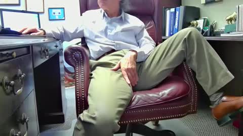 nikolas send dm for an appointment online show from April 8, 4:21 pm